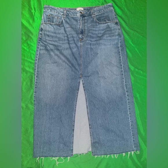 Universal Thread Denim Midi Skirt with Front Slit size 17 - Picture 2 of 8